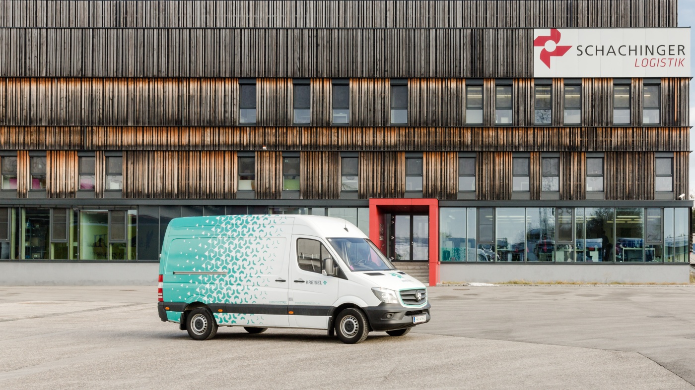 Slideshow Bild - Aufgebaut ist der E-Van aus Oberösterreich auf einem Mercedes-Sprinter. © Schachinger Logistik/Werner Dedl